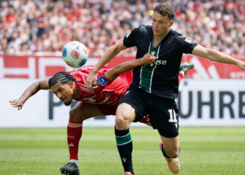 مباراة بين هانوفر 96 وفورتونا دوسلدورف في ملعب هينز فون هيدن أرينا