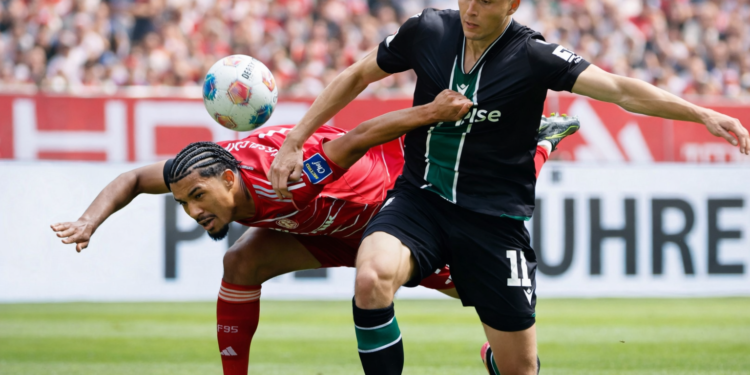 مباراة بين هانوفر 96 وفورتونا دوسلدورف في ملعب هينز فون هيدن أرينا